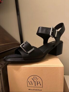 Emma block heel sandals Black Leather Buckle Block Heel Sandals wydr